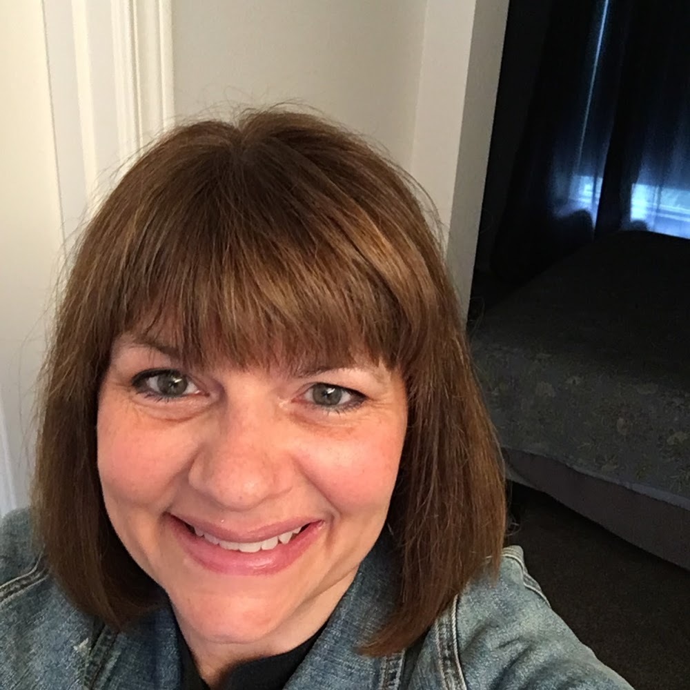 Meet your Posher, Carla